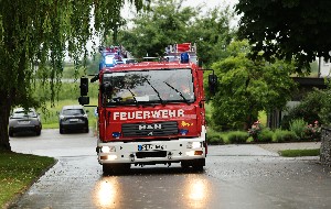Anrücken der Einsatzkräfte - ersteintreffendes Löschfahrzeug Anrücken der Einsatzkräfte - ersteintreffendes Löschfahrzeug