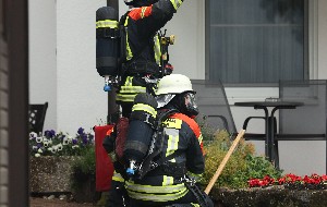Vorbereitung Brandbekämpfung - 1 Trupp unter PA Vorbereitung Brandbekämpfung - 1 Trupp unter PA