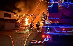 Brandeinsatz Feuerwehr Überlingen - Scheunenbrand in Überlingen-Andelshofen - Bild1 Brandeinsatz Feuerwehr Überlingen - Scheunenbrand in Überlingen-Andelshofen - Bild1