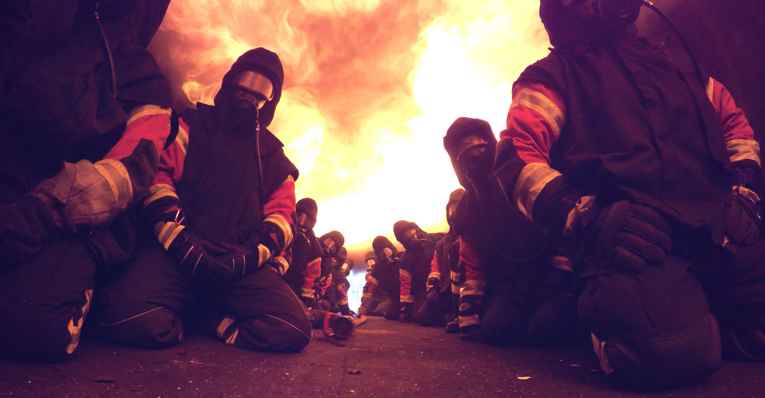 Titelbild_FFW_ÜB_Heißausbildung Erhatect_Gruppenbild